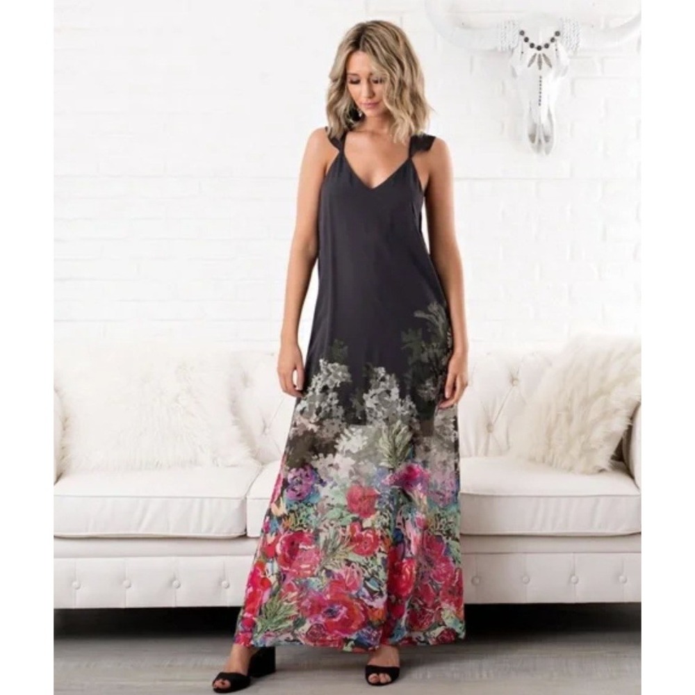 NEW Everly Black Floral Print Ruffle Back Chiffon Lined‎ Maxi Dress Small